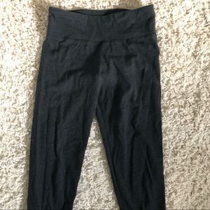 Cropped yoga leggings